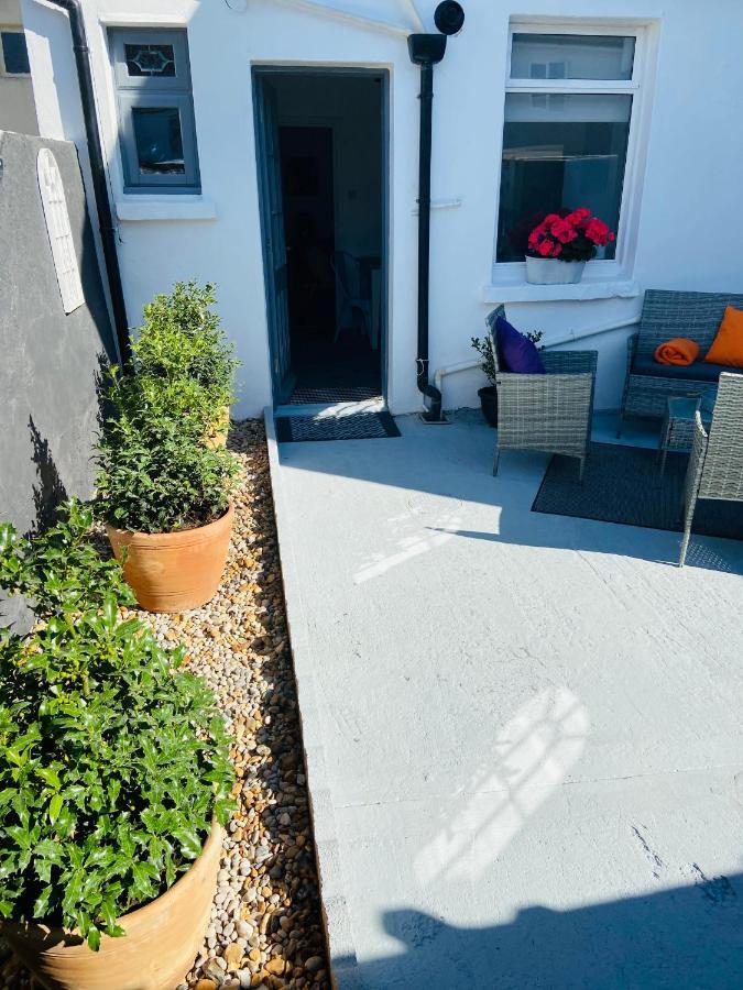 Funky Cozy Cottage With Outside Space WTA WTA Eastbourne Exterior foto